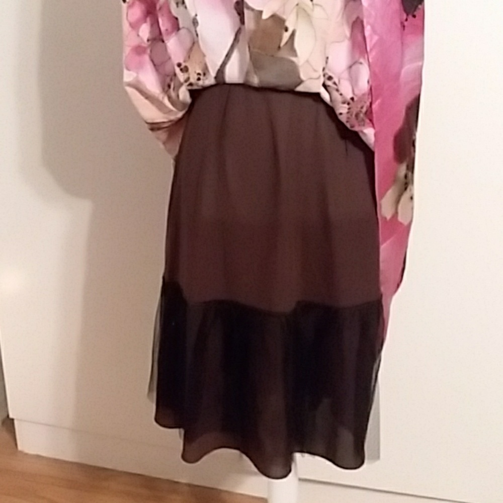 Gorgeous backless dress. 8 Halter top - Picture 6 of 7